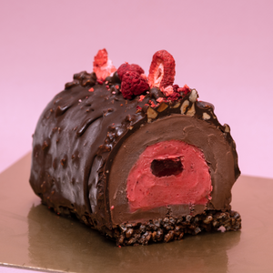Chocolate & Forest Berry Cake (V)