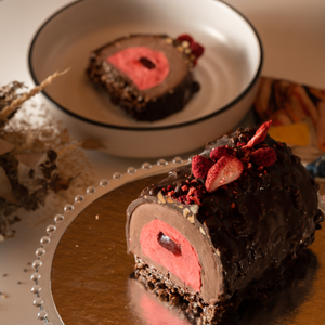 Chocolate & Forest Berry Cake (V)
